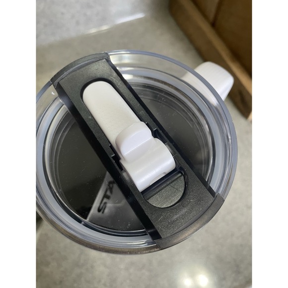 Stanley Quencher Pro Tour Flip Straw Tumbler | 40 OZ White - Picture 4 of 6